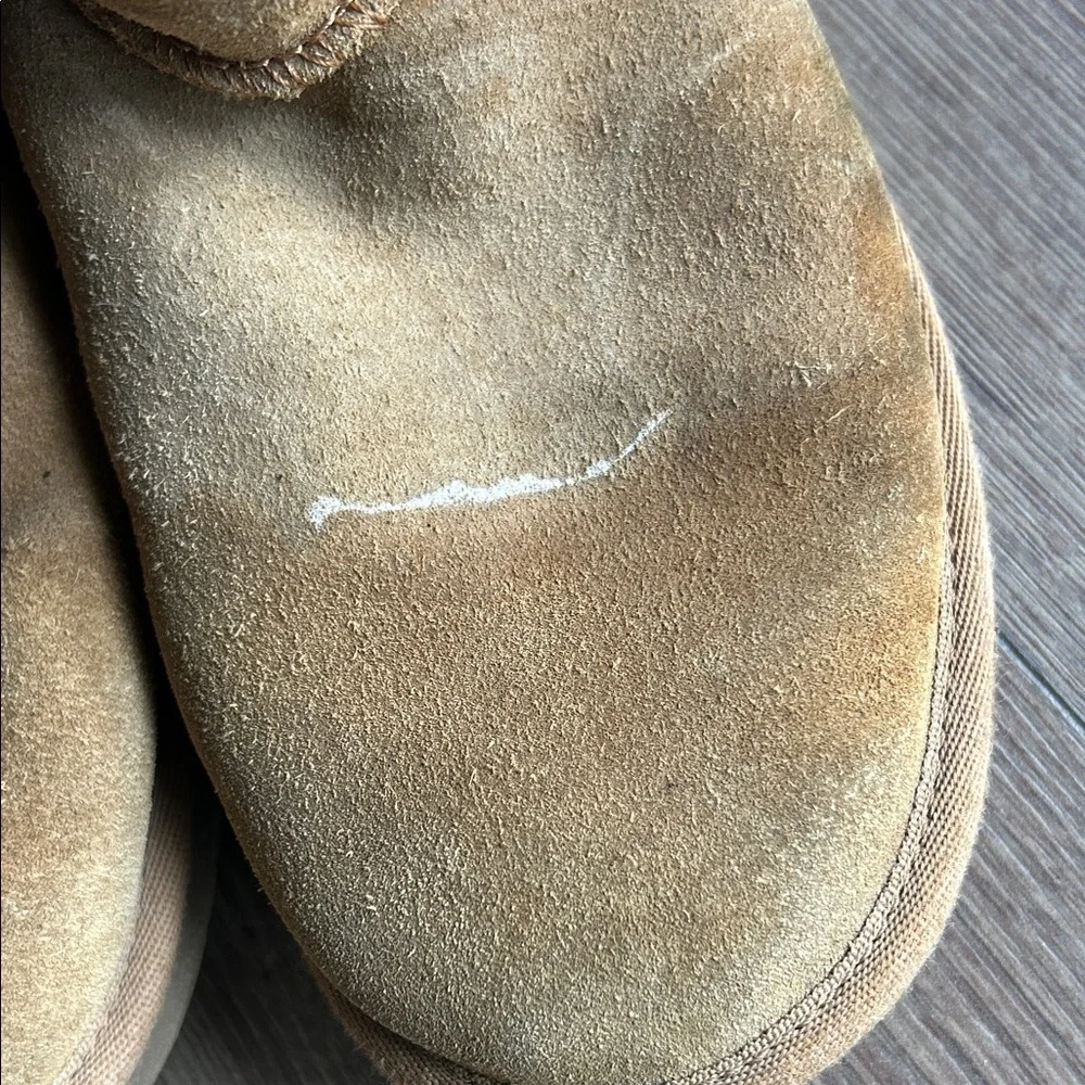 Koolaburra Tan Suede Girls' Boots with White Sherpa Trim !! Size 3